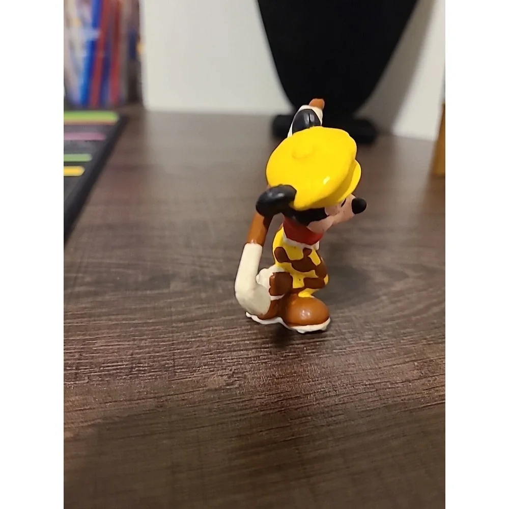 Vintage Genuine Disney Applause Mickey‎ Mouse Golfing Plastic Figure 2 1/4